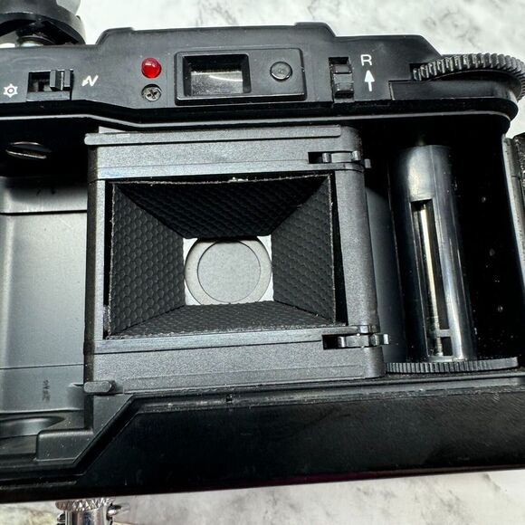 Hanimex 35 Micro Flash Compact 35mm Film Camera 32mm f2.8 Lens TESTED - Picture 9 of 11